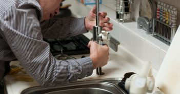 Pourquoi faire appel à un plombier professionnel ?