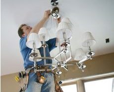 Installer un lustre : des précautions à prendre