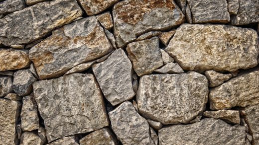 mur en pierres naturelles